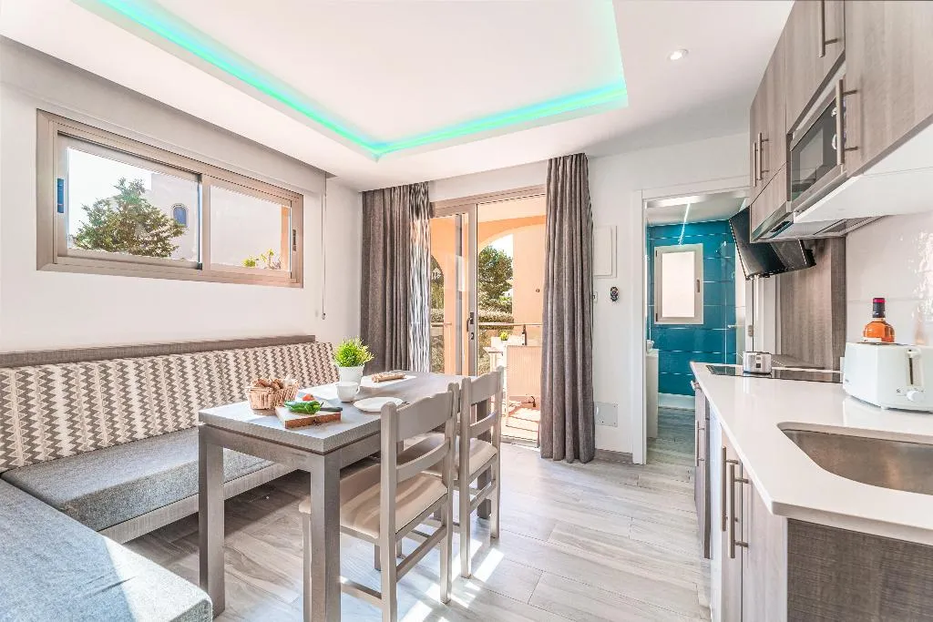 APARTMENT ONE BEDROOM Room, Playa Ferrera, Majorca