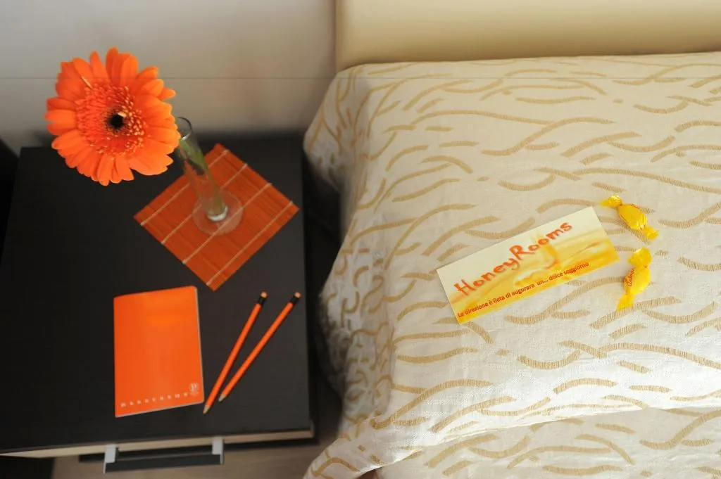 Room, Honey Rooms, Rome