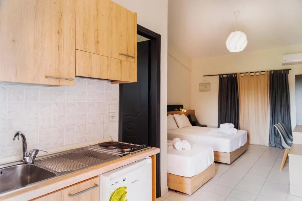 Room, Riposo Studios & Apartments, Corfu