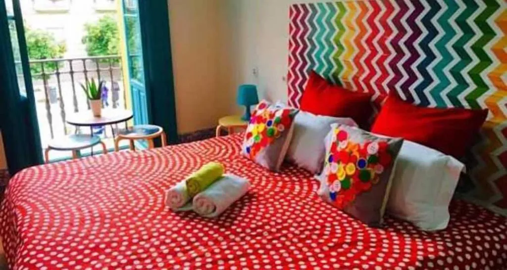 Room, Sevilla Kitsch Hostel Art, Seville