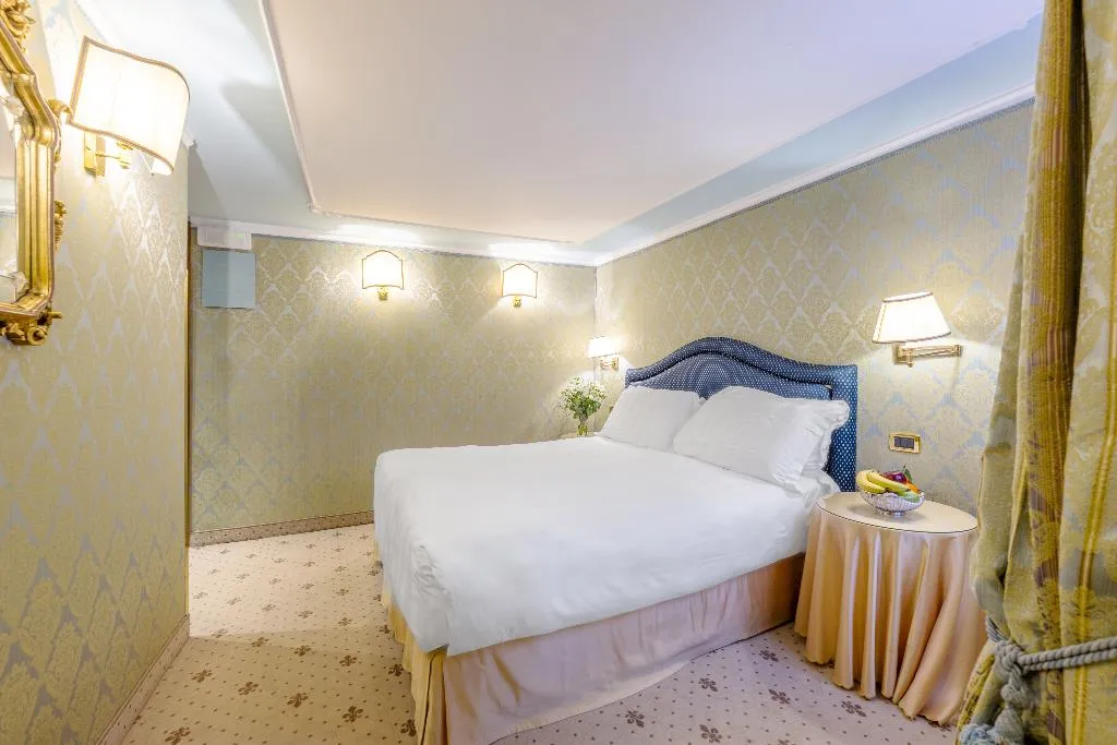 DOUBLE DELUXE Room, Colombina, Venice