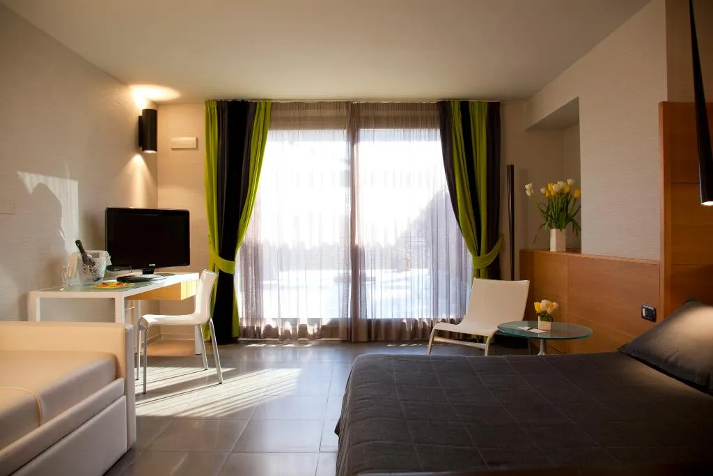 JUNIOR SUITE STANDARD Room, Zone, Rome