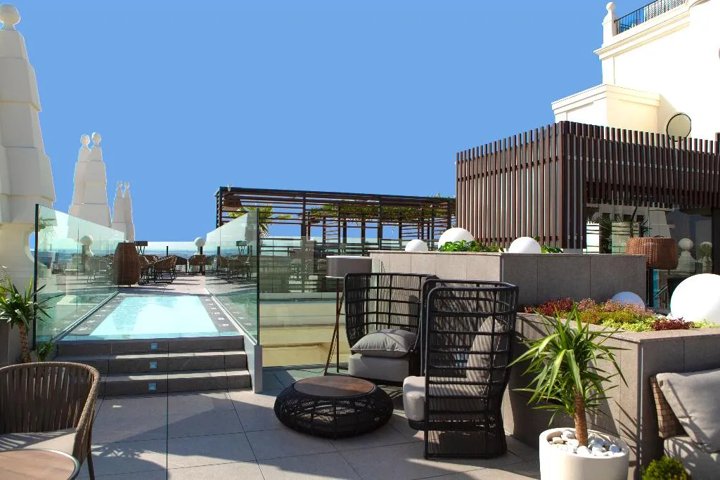 Terrace, Hotel Riu Plaza España, Madrid
