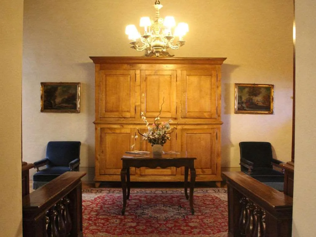 Lobby, Loggiato Dei Serviti, Florence