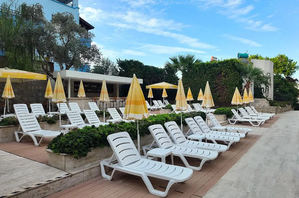 Terrace, Happy Apart Hotel, Izmir
