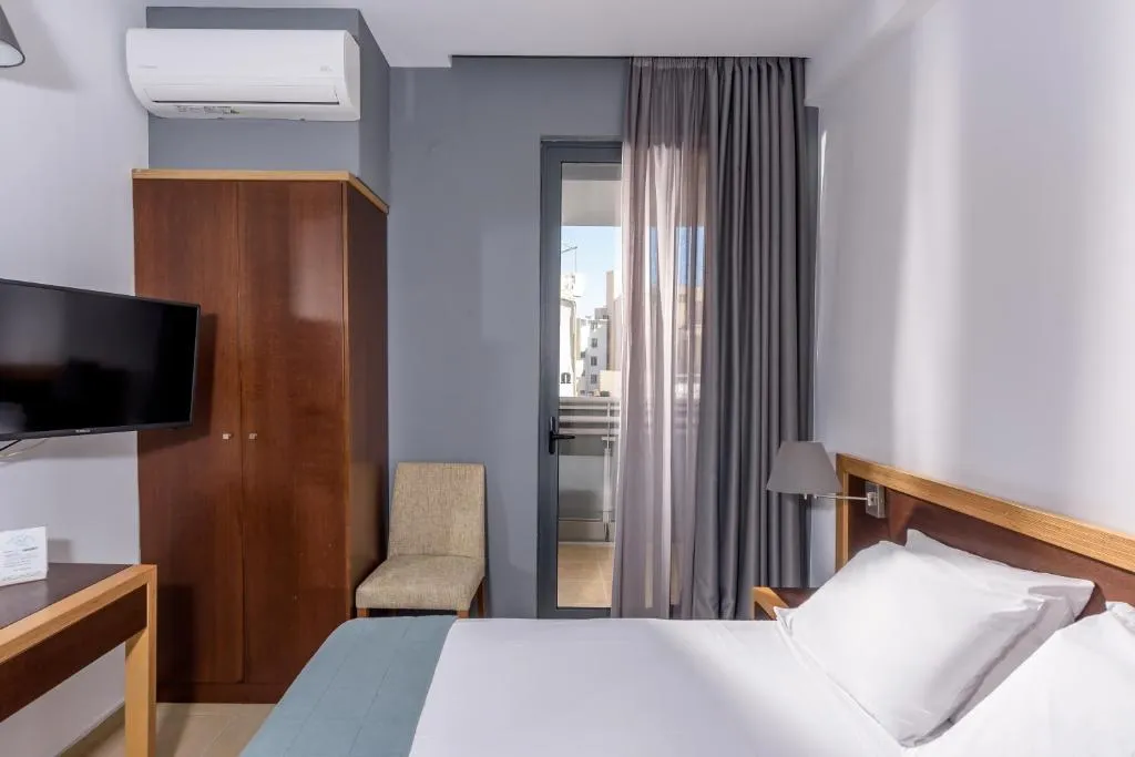Double or Twin STANDARD Room, Iraklion, Crete
