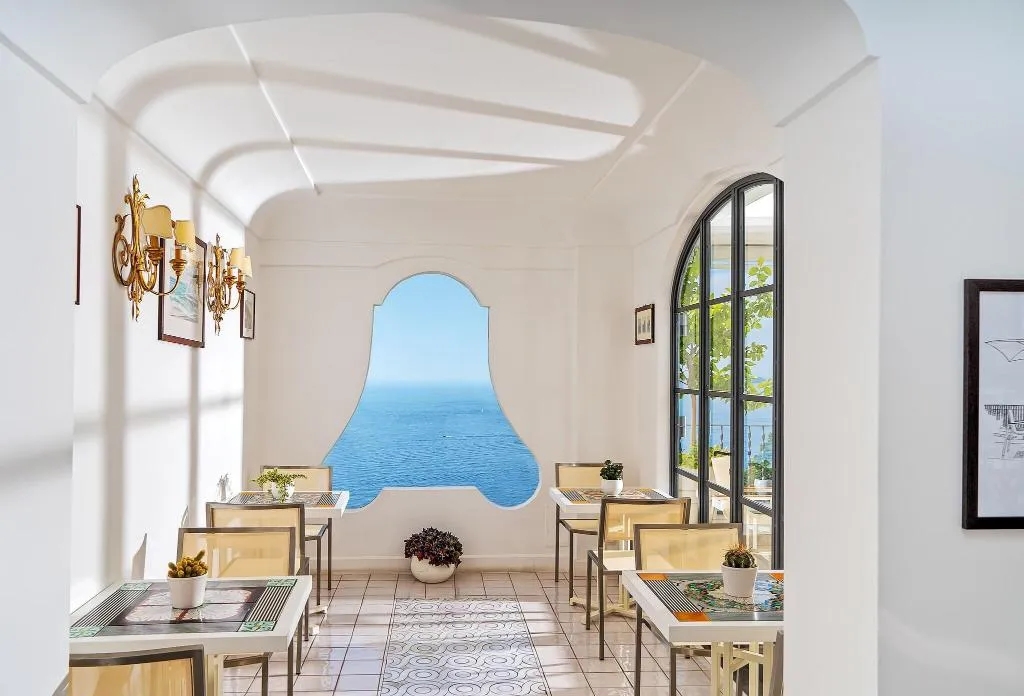 Restaurant, Punta Regina, Naples