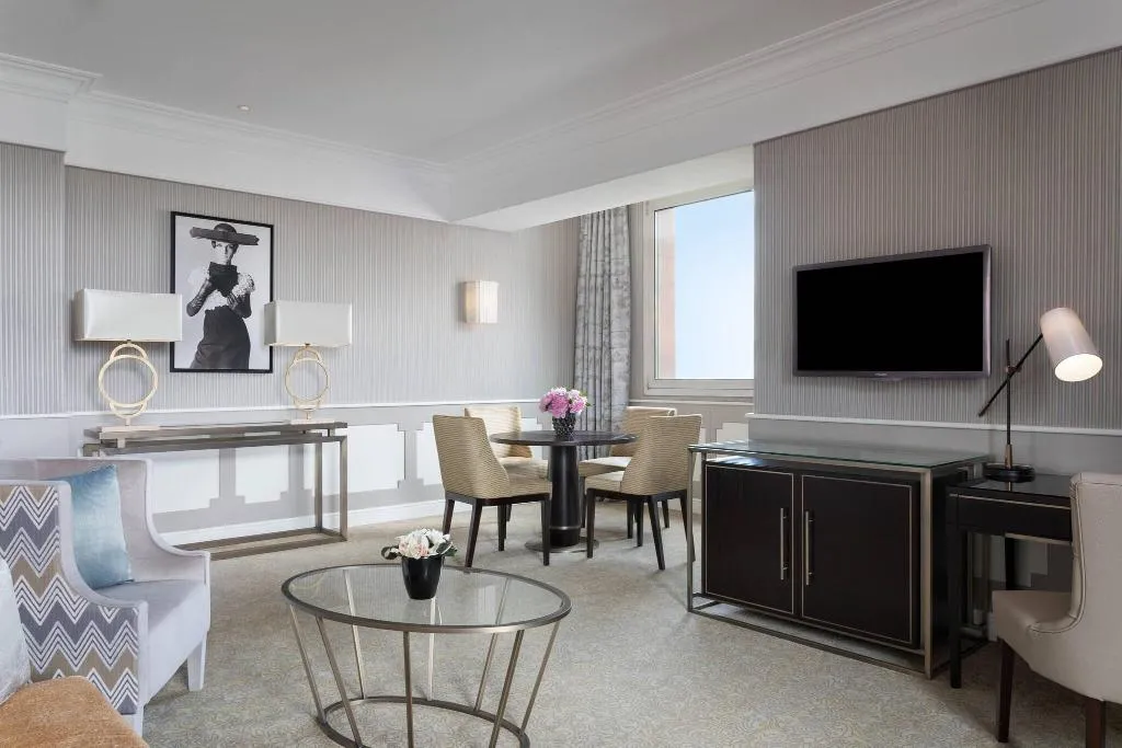 Room, The Westin Palace Milan, Milan