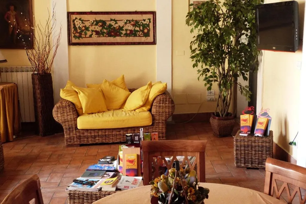 Room, Hoteletnea 316, Catania