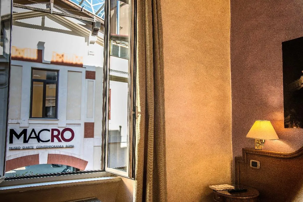 DOUBLE ECONOMY Room, Kent, Rome