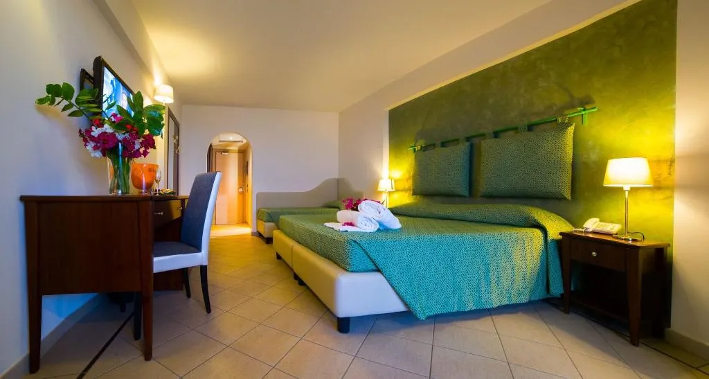 Room, Elihotel, Catania