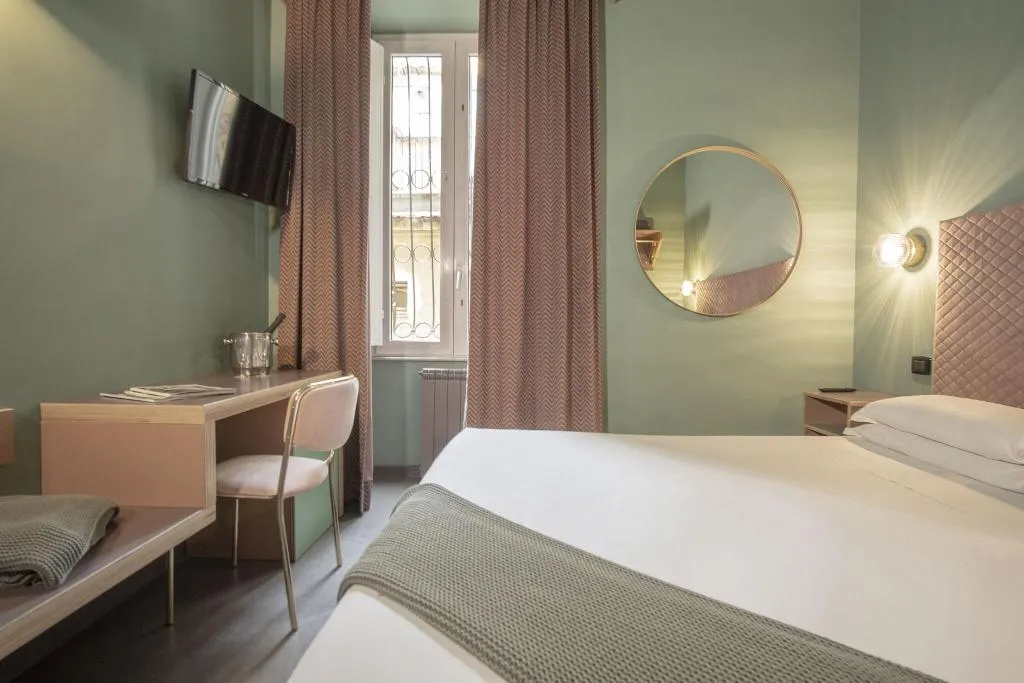 Room THREE BEDS Room, Milani, Rome