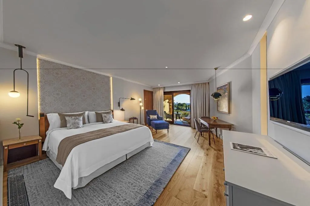 Room, The St. Regis Mardavall Resort, Majorca