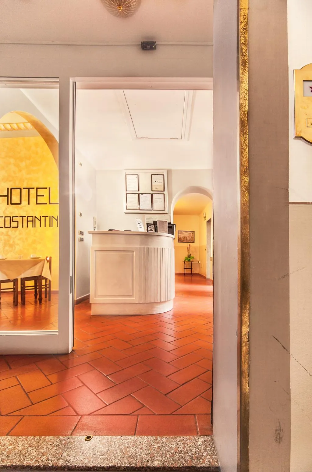 Lobby, Costantini, Florence