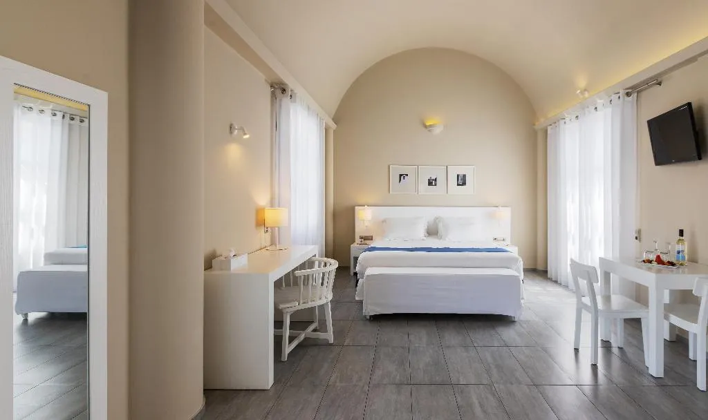 JUNIOR SUITE WITH JACUZZI Room, Acroterra Rosa Luxury Suites & Spa, Santorini
