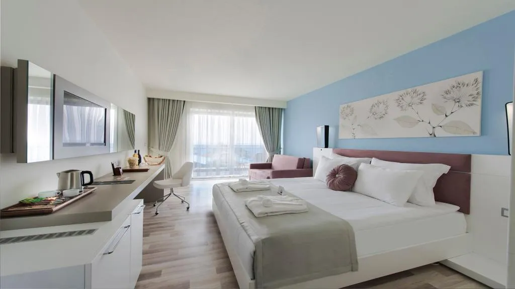 DOUBLE DELUXE LAND VIEW Room, Flora Garden Ephesus Hotel, Izmir