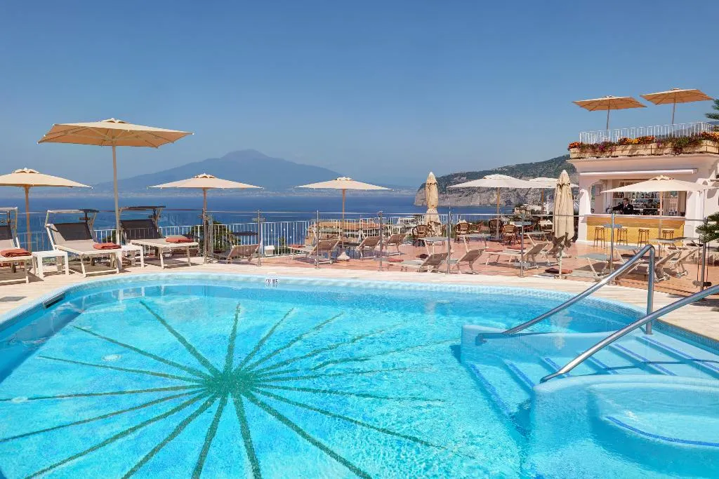 General view, Grand Hotel De La Ville, Naples