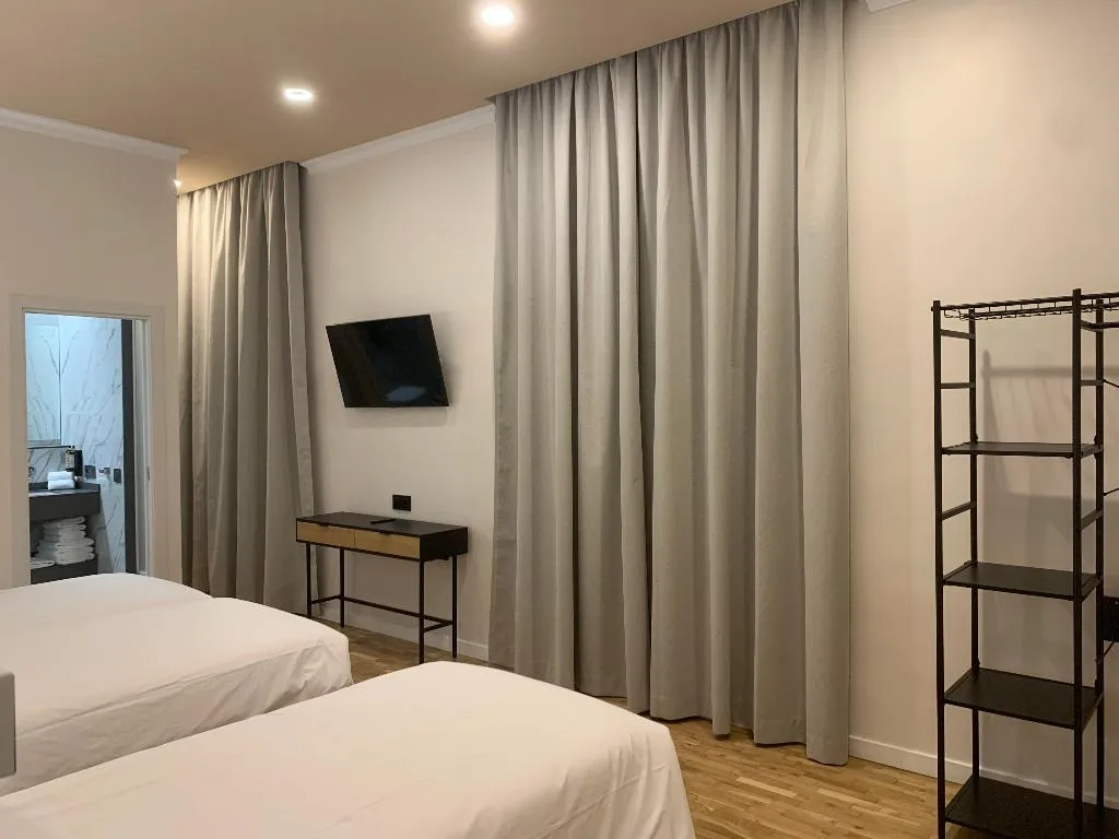 TRIPLE CAPACITY 3 Room, Super Balmes Guest House, Barcelona