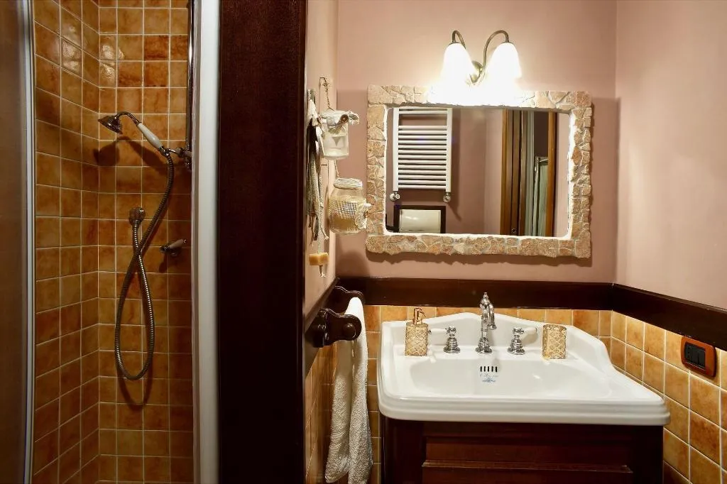 Room, B&b A'Luggetella, Naples