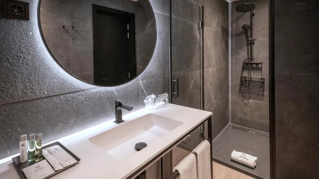 Double or Twin EXECUTIVE SEA VIEW Room, Bel Air Hotel, Barcelona
