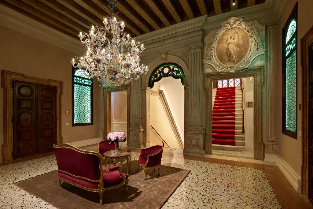 Room, Palazzo Giovanelli e Gran Canal, Venice