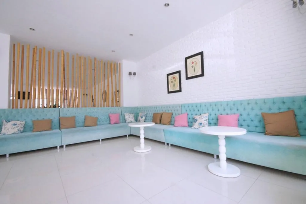 Lobby, Karbel, Dalaman