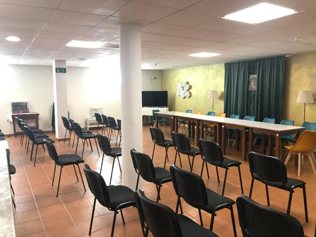 Conferences, Macavi, Costa De La Luz