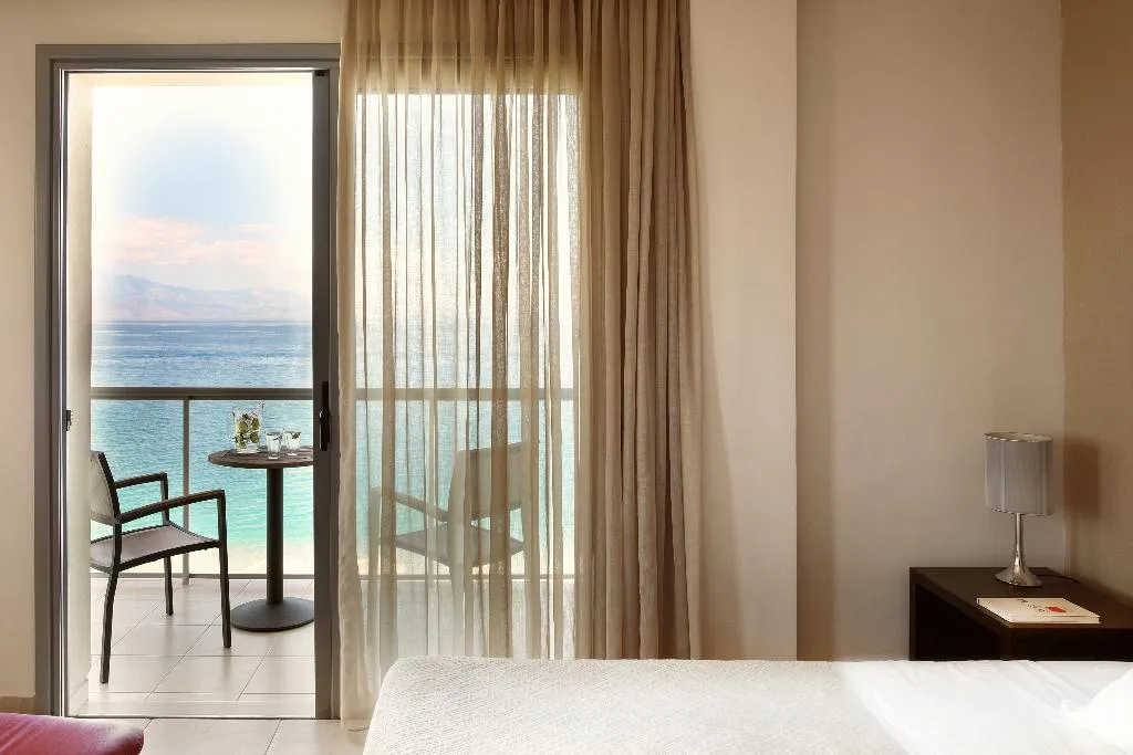 TRIPLE SEA VIEW Room, Sikyon Hotel, Athens