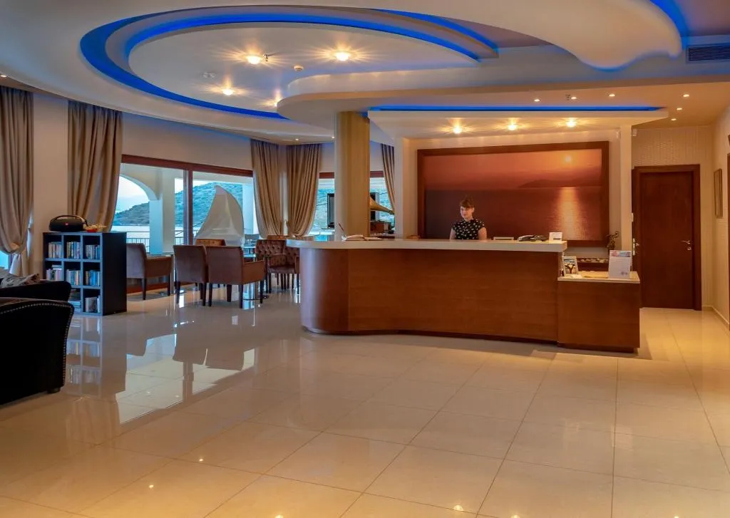 Lobby, Odyssey, Kefallinia
