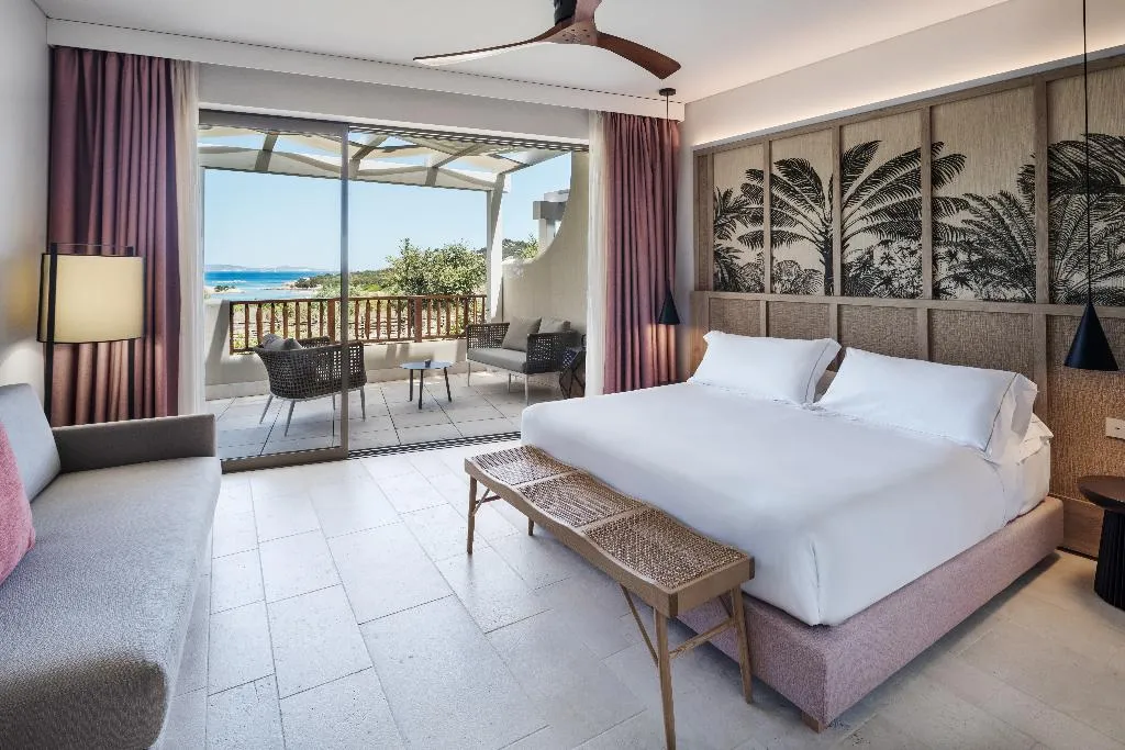 DOUBLE DELUXE SEA VIEW Room, Cala Cuncheddi - VRetreats, Olbia