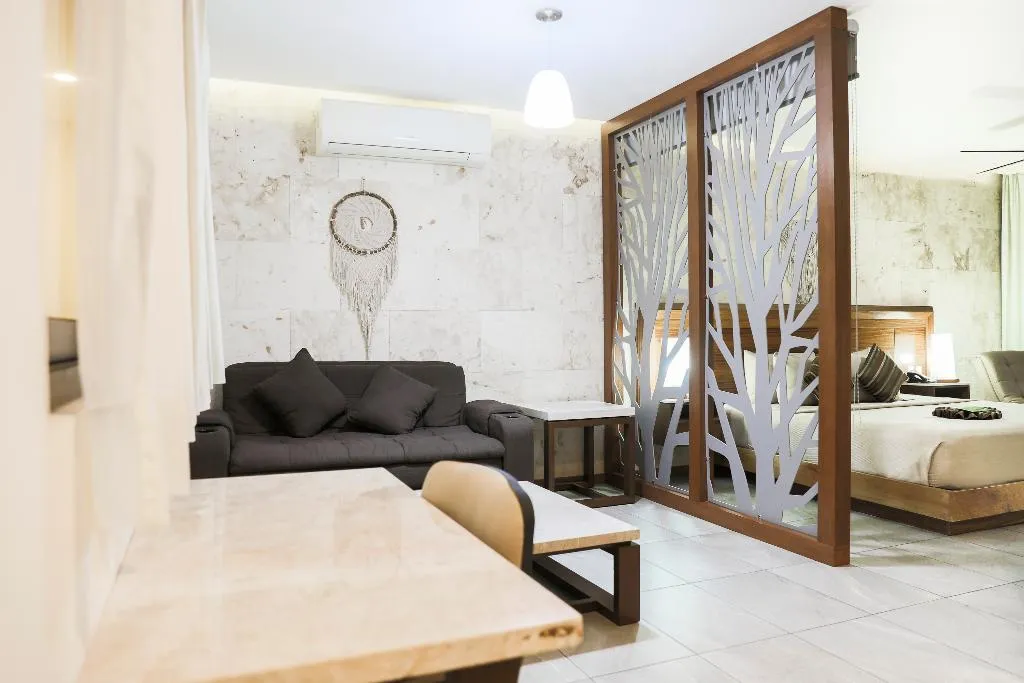 SUITE DELUXE WITH BALCONY Room, Grand Fifty Suites, Playa Del Carmen