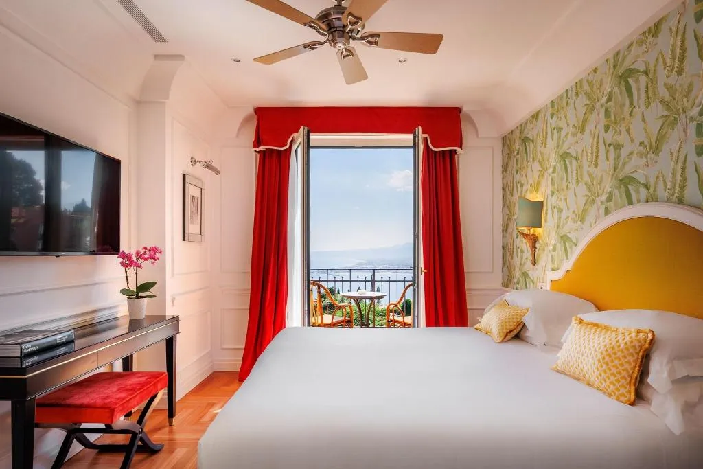 SUITE THREE BEDS Room, Grand Hotel San Pietro, Taormina