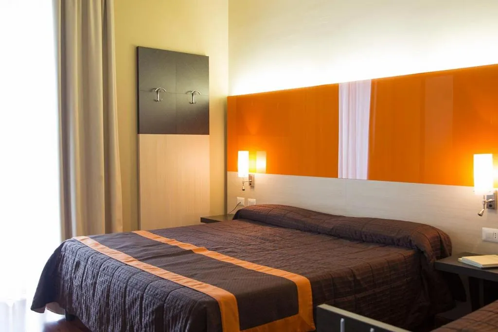 DOUBLE STANDARD Room, Hotel Meeting, Milan