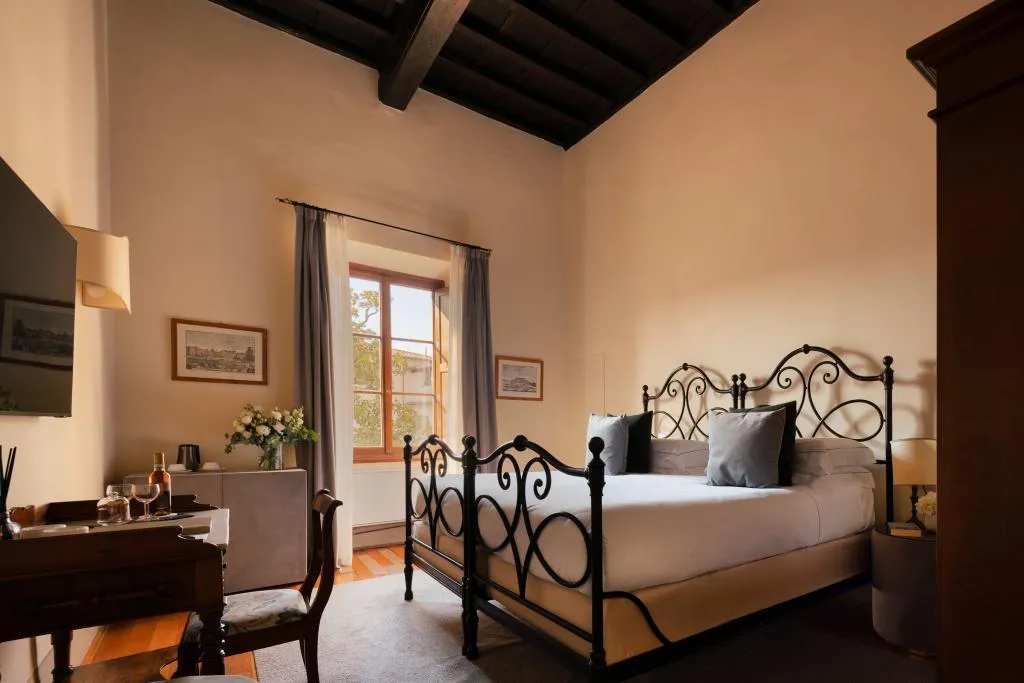 DOUBLE CLASSIC Room, Loggiato Dei Serviti, Florence