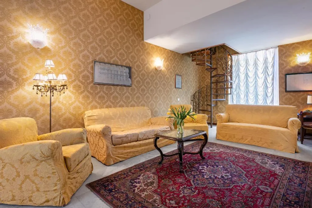 Lobby, Excelsior Palace, Taormina