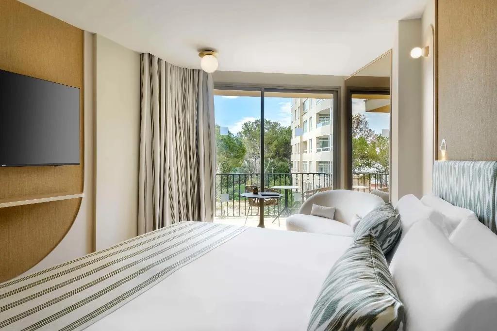 Room SUPERIOR WITH TERRACE Room, Barcelo Illetas Albatros, Majorca