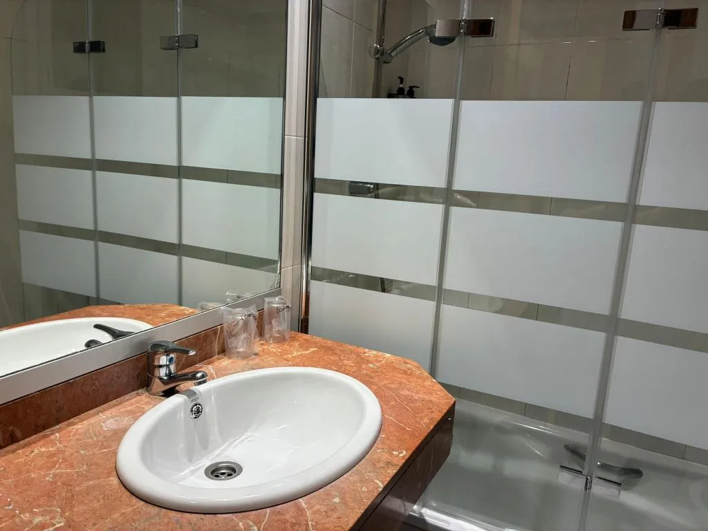 TWIN INNER Room, Hotel Travessera, Barcelona