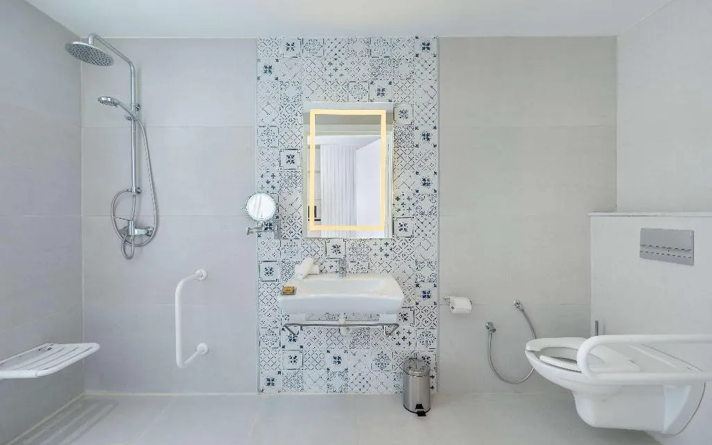 DOUBLE Accessible KING SIZE BED Room, Hilton Skanes Monastir Beach Resort, Tunisia