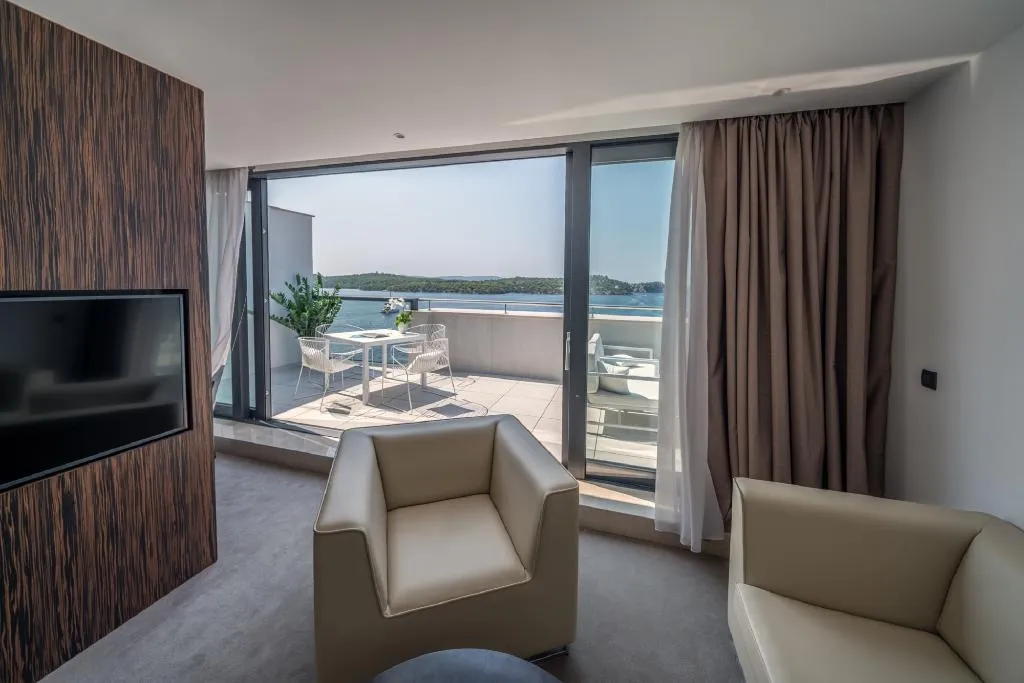 SUITE EXECUTIVE SEA VIEW Room, Hotel Bellevue-Superior City Hotel, Split