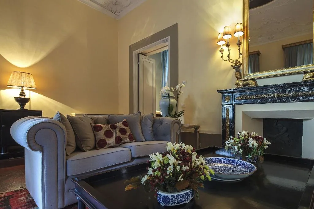 SUITE GARDEN VIEW KING BED Room, Palazzo Di Camugliano, Florence
