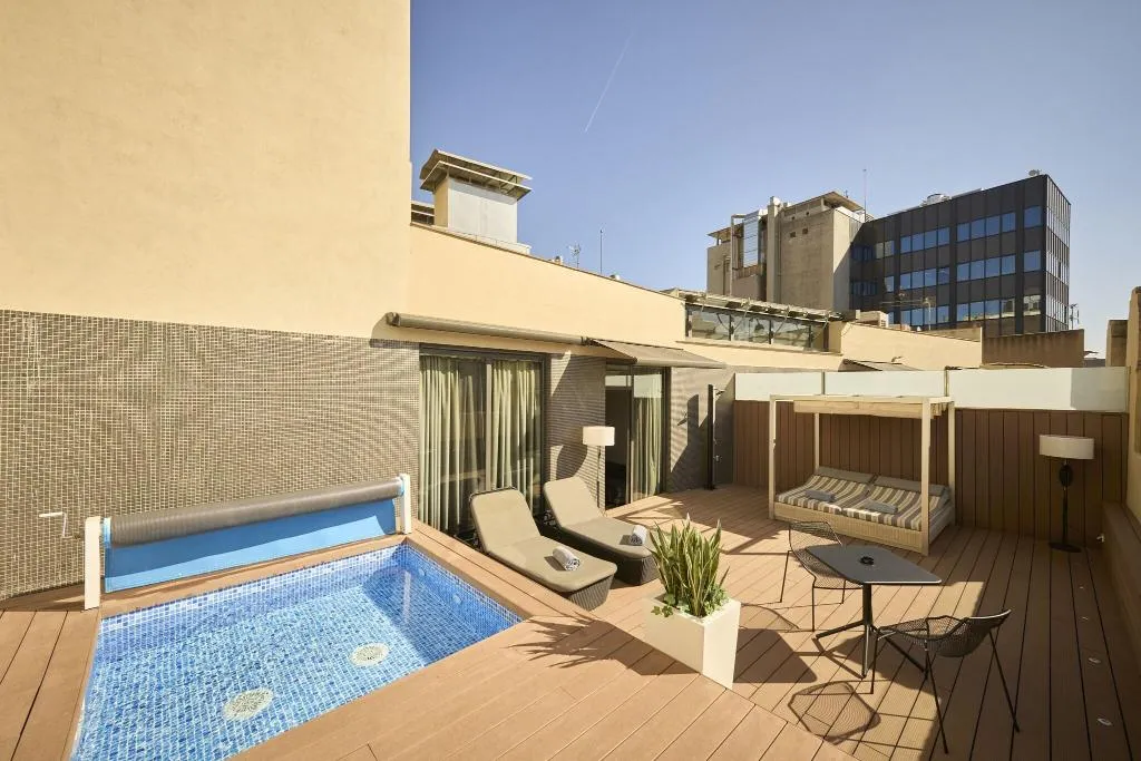DOUBLE WITH PRIVATE POOL Room, Catalonia Catedral, Barcelona