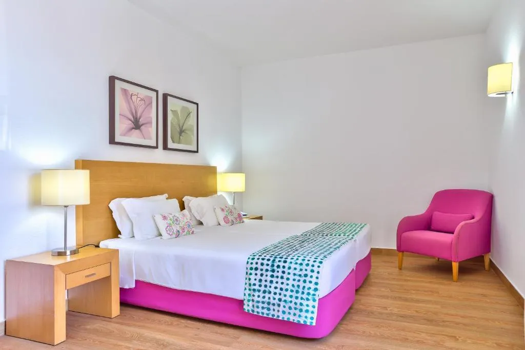 Double or Twin SIDE SEA VIEW Room, Torre Praia, Madeira