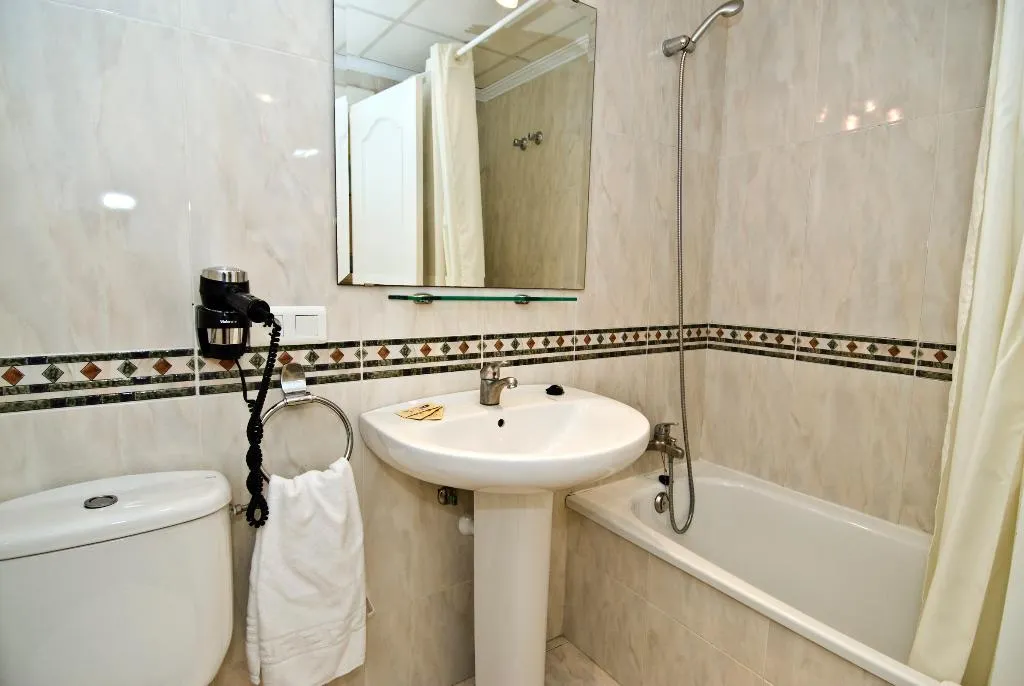APARTMENT SEA VIEW ONE BEDROOM Room, Apartamentos HC Burriana Playa, Costa Del Sol