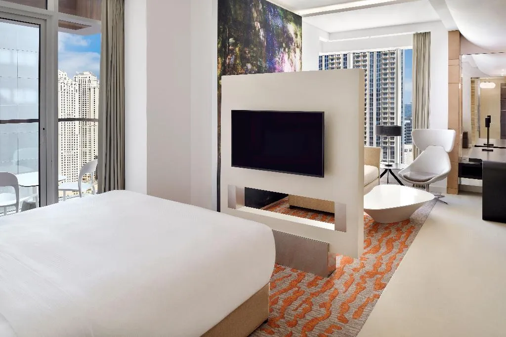 JUNIOR SUITE KING SIZE BED Room, Crowne Plaza Dubai Marina, Dubai