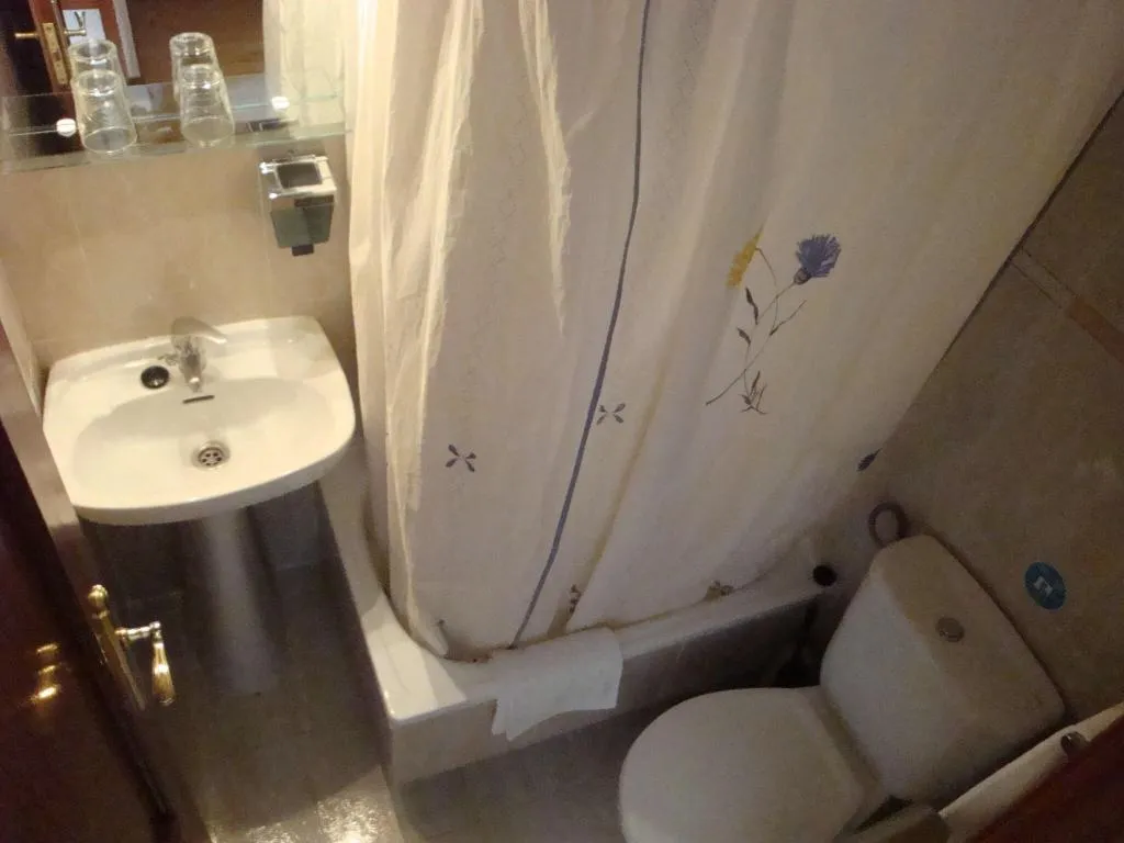 Room, Hostal Zamora, Madrid