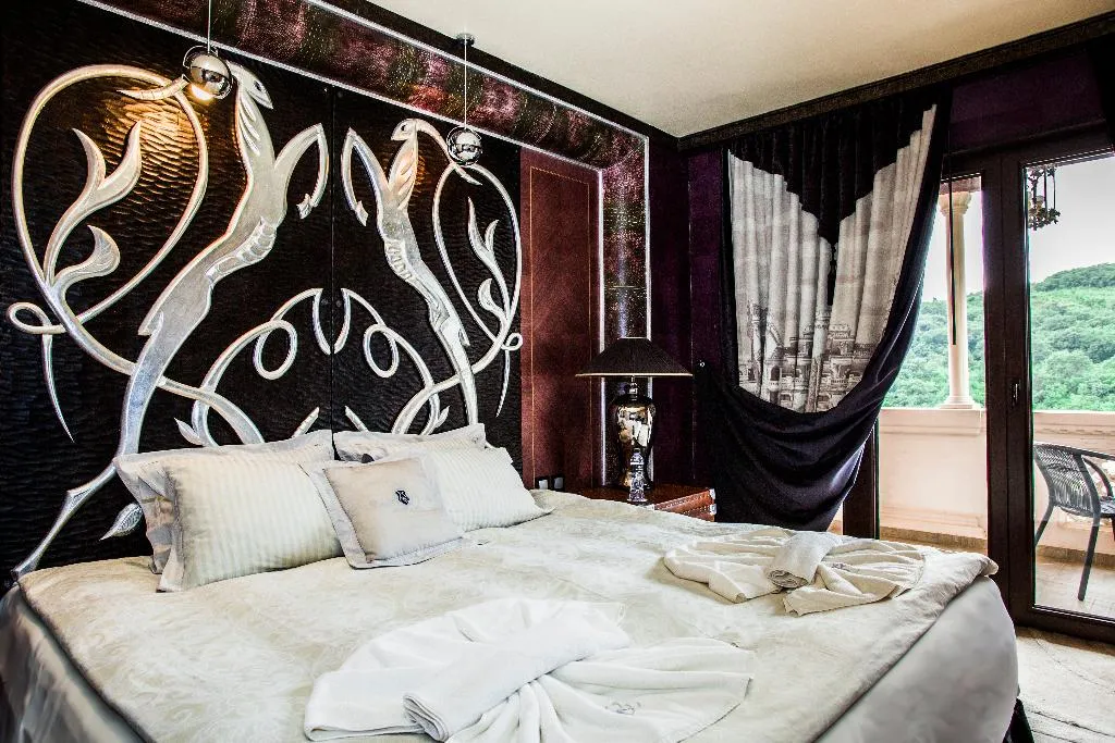DOUBLE SINGLE USE PARK VIEW Room, Royal Castle Design & Spa, Bourgas