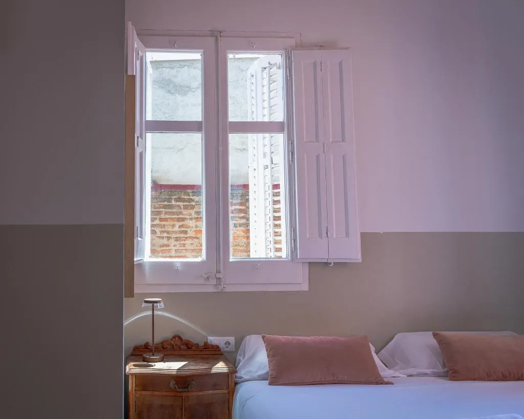 Room, Verdi 254, Barcelona