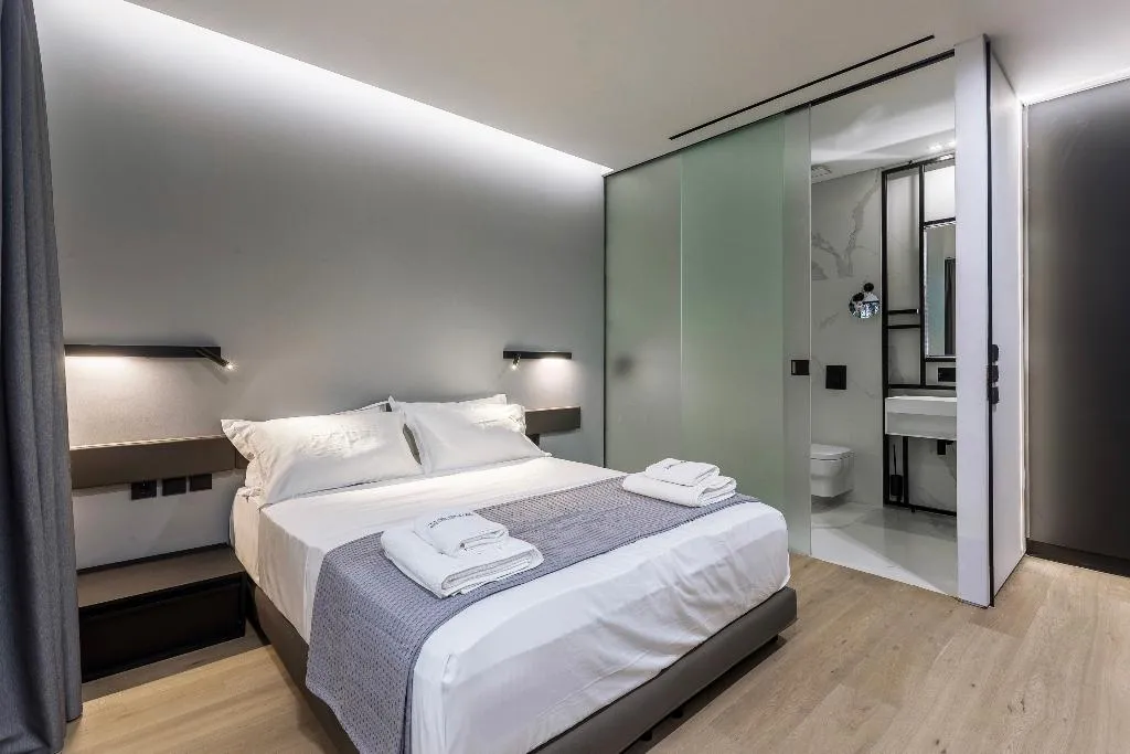 JUNIOR SUITE STANDARD Room, The Duke Boutique Suites, Athens