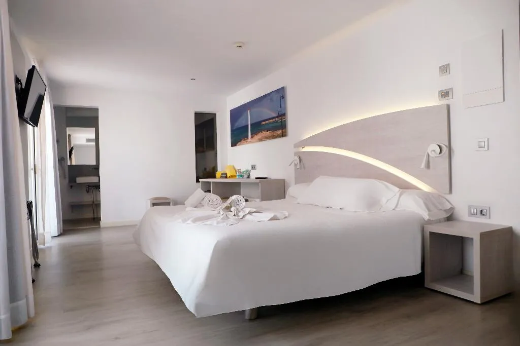 Double or Twin STANDARD Room, Llaut Boutique Hotel, Majorca