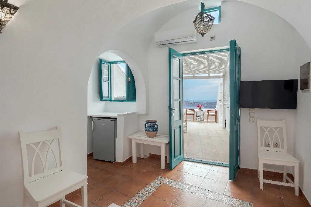 STUDIO DELUXE Room, Afroessa Hotel, Santorini